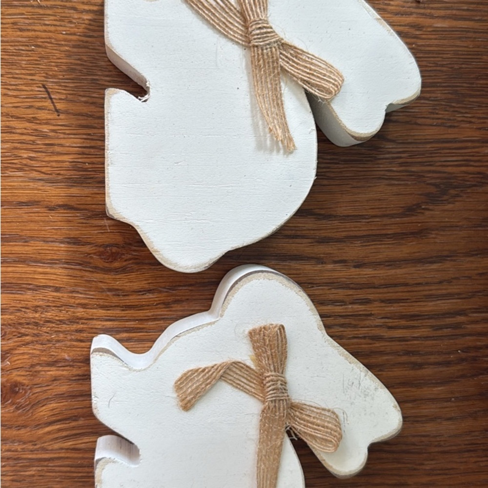 White Wooden Bunny Decor